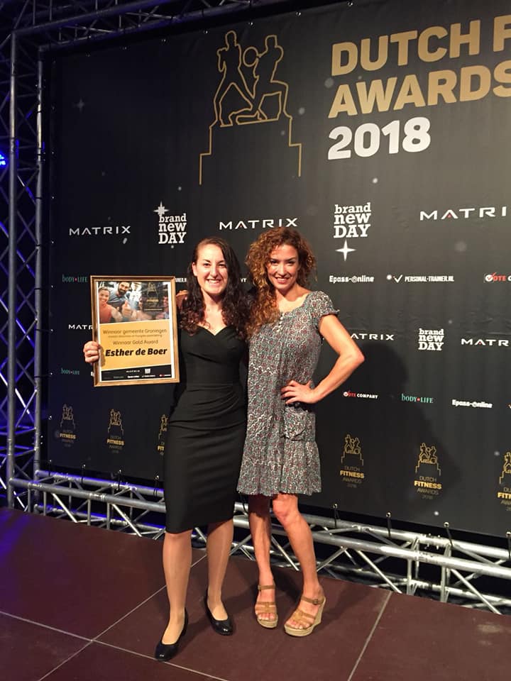 thumbnail dutch fitness awards Esther en Katja Schuurman